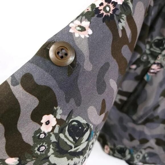Montana Co Floral Camo Shacket Medium - Picture 7 of 10